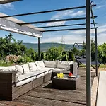 Luxury Nadalina-dicmo *