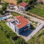Luxury Nadalina-dicmo Villa Dugopolje