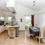 Luxury Nadalina-dicmo