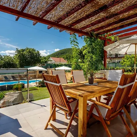 Luxury Nadalina-dicmo * Dugopolje
