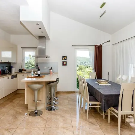Luxury Nadalina-dicmo