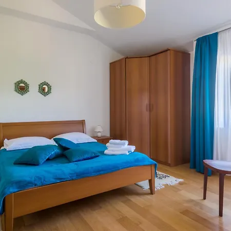 Luxury Nadalina-dicmo