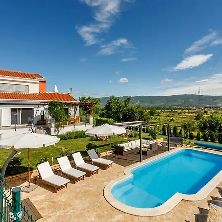 Luxury Nadalina-dicmo * Dugopolje