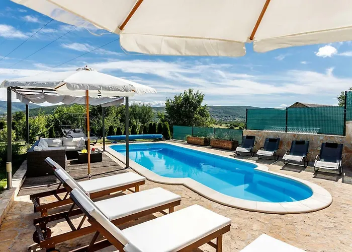 Luxury Nadalina-dicmo Villa *