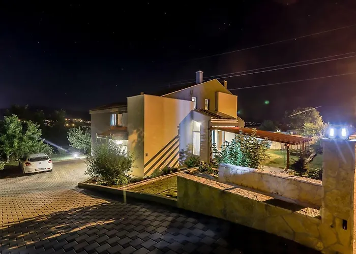 Luxury Nadalina-dicmo * Дугополье