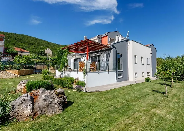 Luxury Nadalina-dicmo
