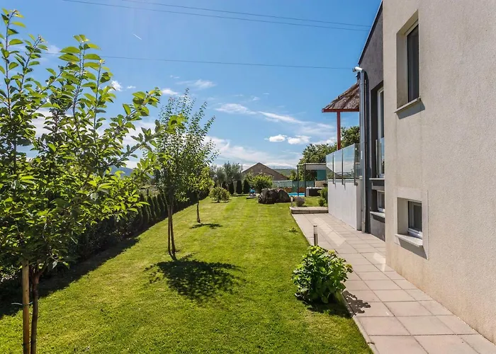 Вилла Luxury Nadalina-dicmo Дугополье