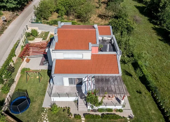 Luxury Nadalina-dicmo