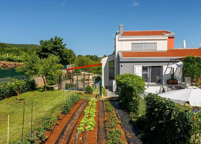 Villa Luxury Nadalina-dicmo *