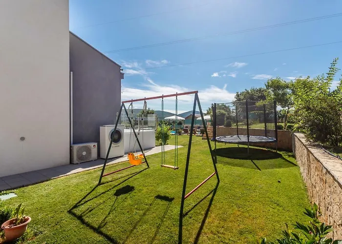 Luxury Nadalina-dicmo