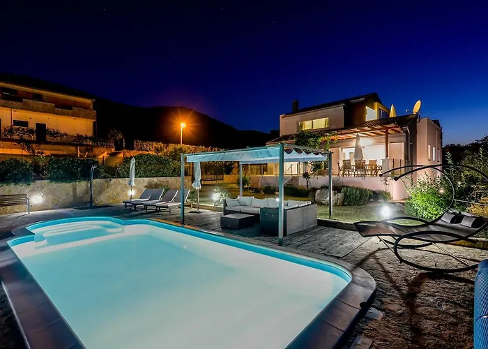 Luxury Nadalina-dicmo